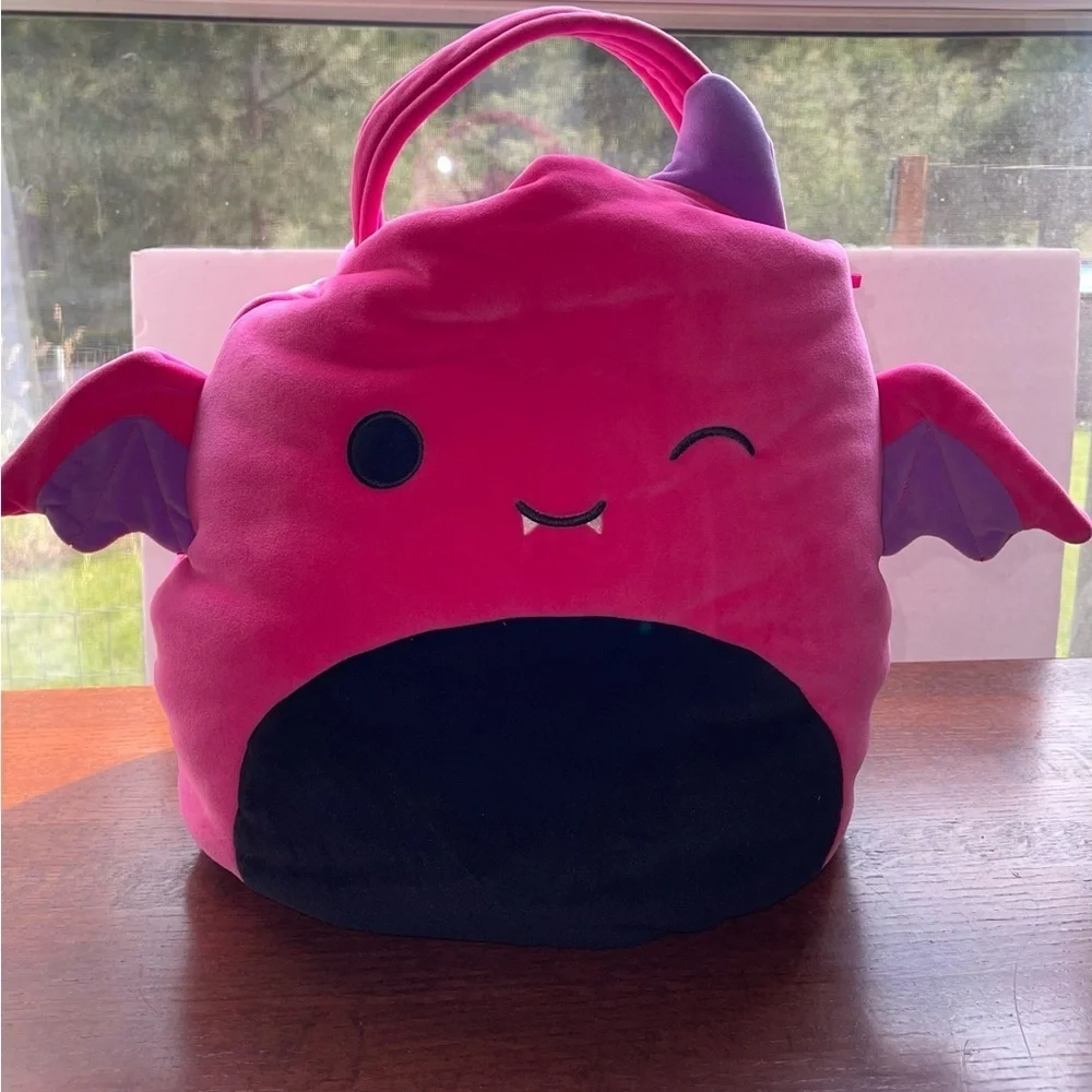 Wakisha The Pink Devil Squishmallow Halloween Trick Or Treat Pail Large EUC Soft